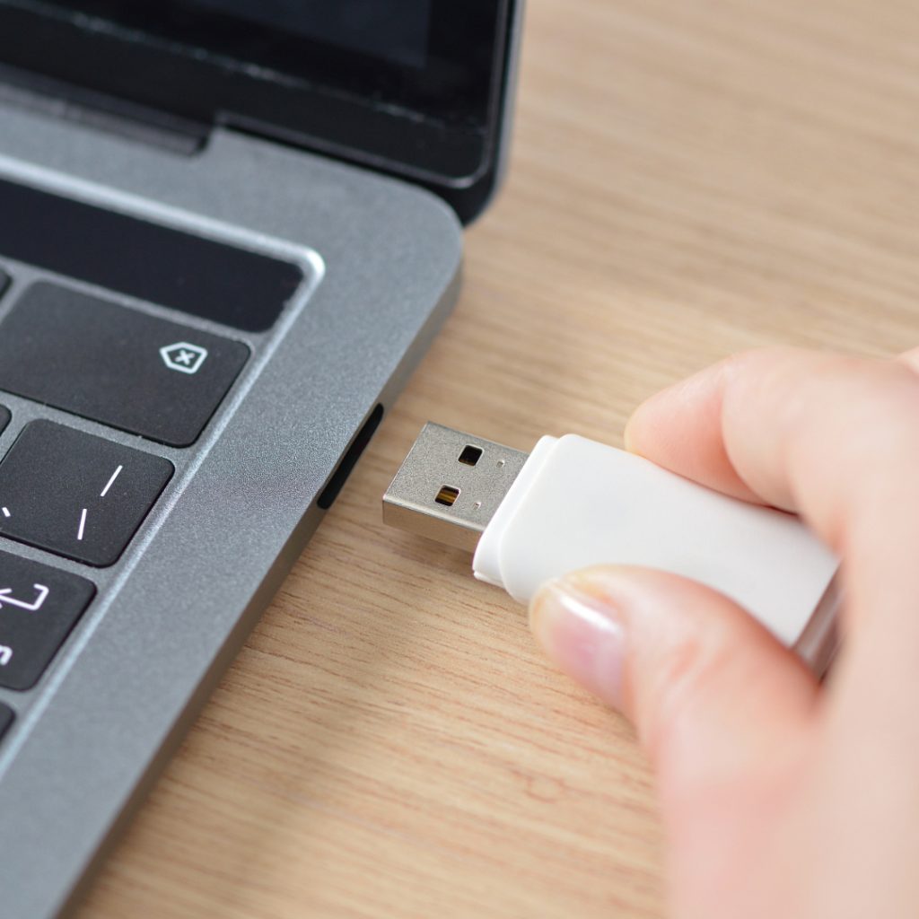 Custom-branded memory sticks | Promotional Items